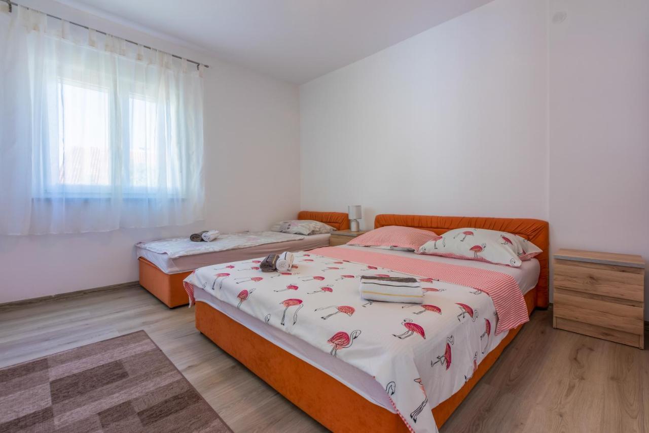 Apartments Kralj Zvonimir Jadranovo Exterior foto